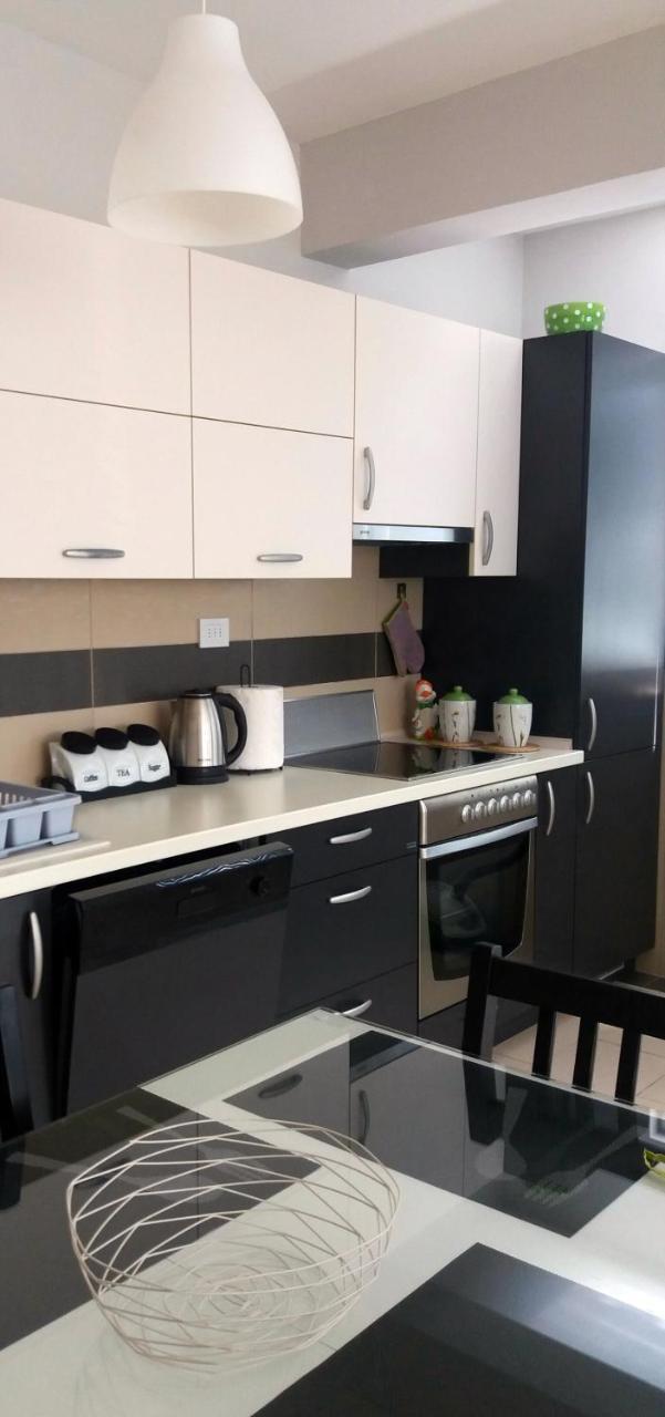 Apartments Iva Tivat Bagian luar foto